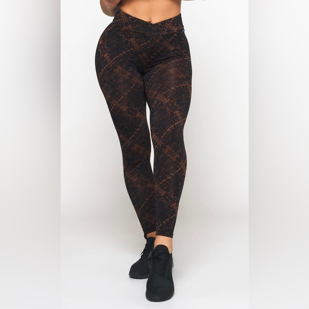 Instinct V-Cut Scrunch Legging